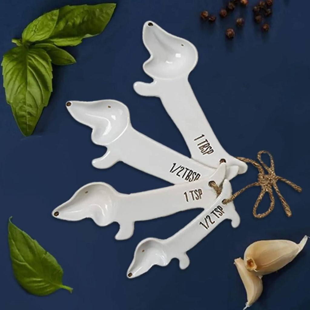 VOTUM Dachshund-Themed White Ceramic Measuring Cups & Spoons Set - Adorable Dog Lover's Kitchen Accessories with Spoon Rest
